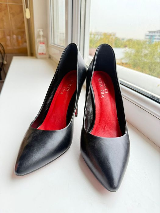 Туфли классические шикарные