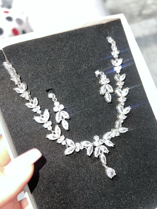 Продам свадебное украшение невесты