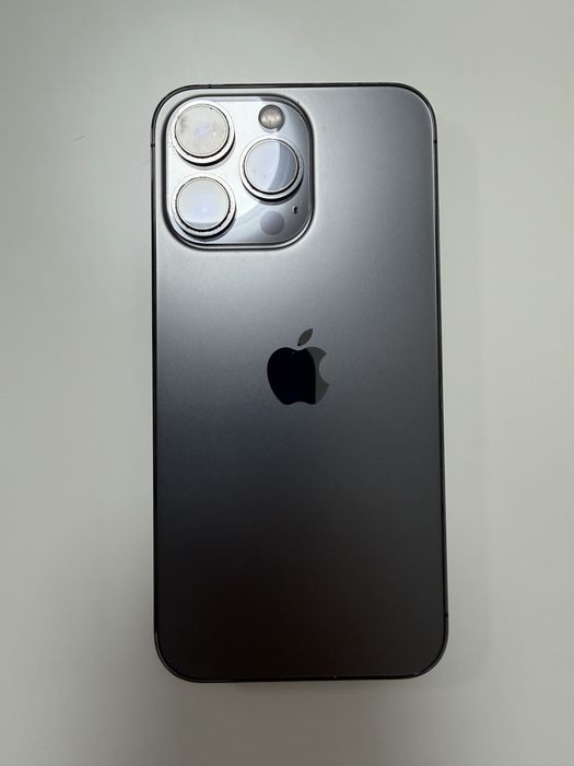 iPhone 13 Pro 256GB Graphite / Space Black • Отлично състояние