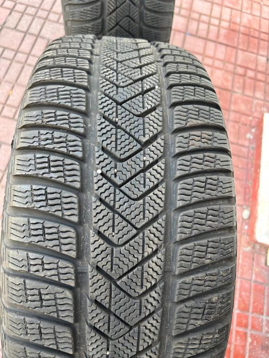 Cauciucuri Pirelli 2 dimensiuni 245/40/20 2 buc si 275/35/20 2 buc