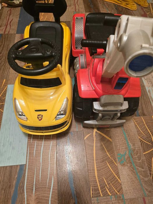 Музикални детски коли за каране и бутане