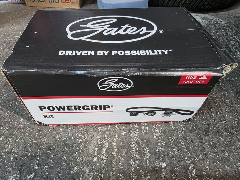 Комплект водна помпа + ангренажен ремък