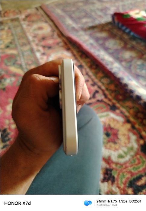 Iphone 11 17 korpusda idiali