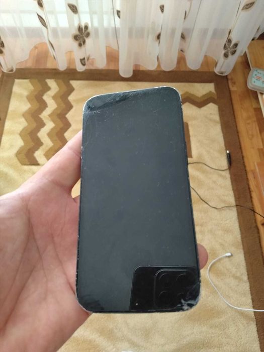 iphone 13 pentru piese
