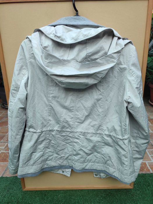 Jachetă rezistentă la apă