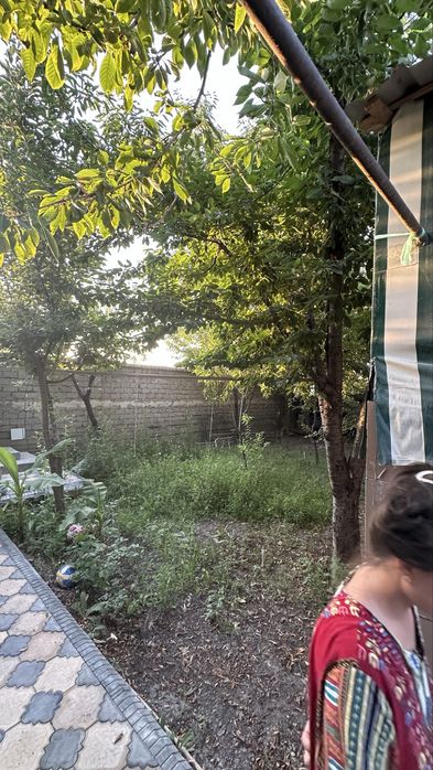 Кўчиб киришга тайёр уй сотилади. Катта ховлили, арзон ва қулай жойда