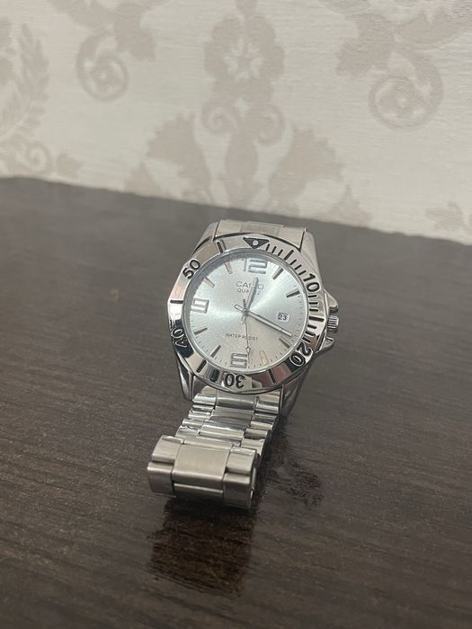 Продам часы casio