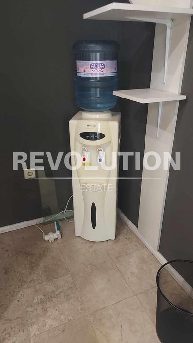 Дава се под наем Офис в Варна, Център - 20 кв.м за 375 € - Снимка #4