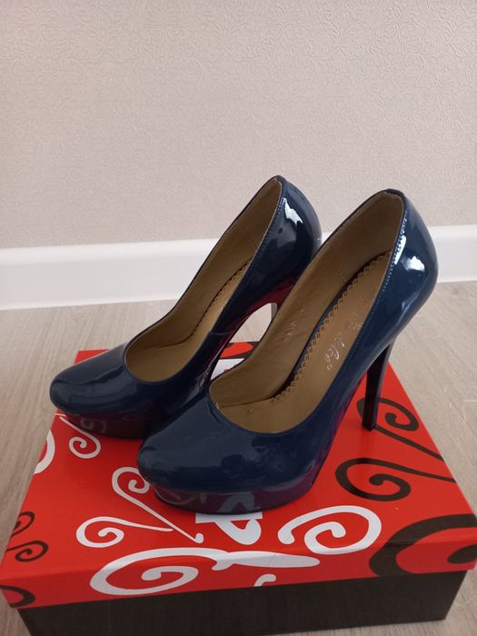 Продам новые шикарные туфли