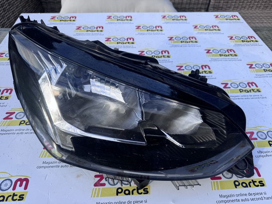Far dreapta halogen Peugeot 208 2018-2024