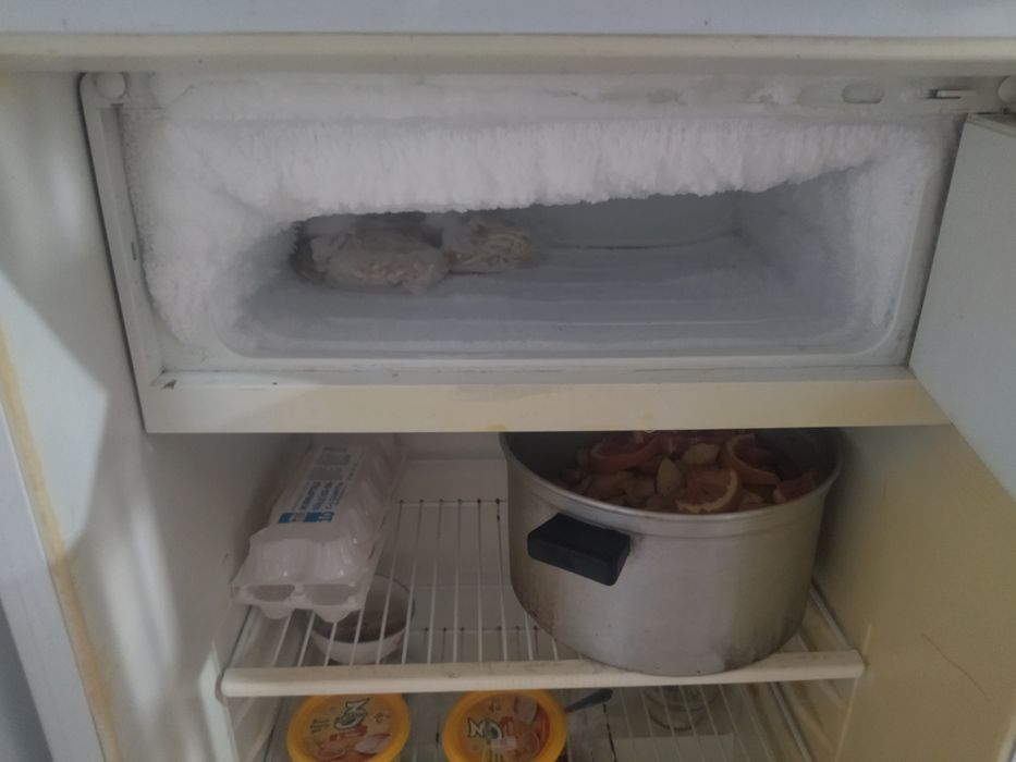 Холодильник Бирюса