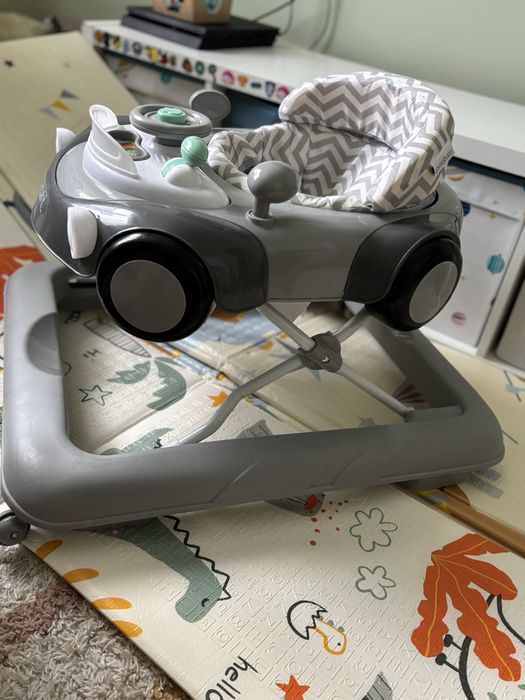 Продавам проходилка Cangaroo