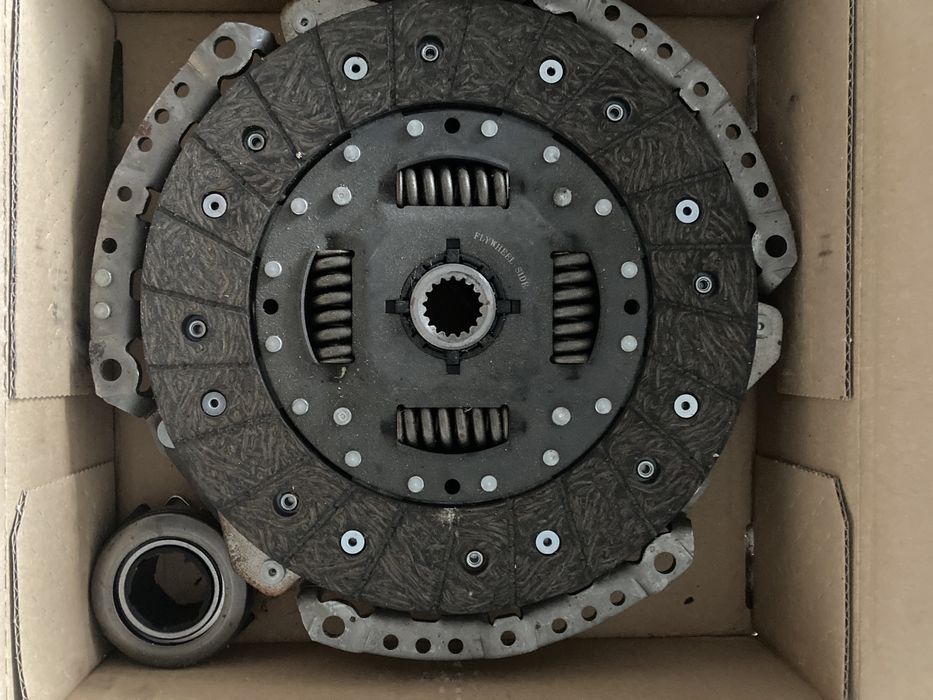 Съединител за Крайслер Вояджер 2.5 тдй