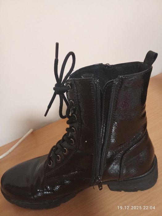 Дамски боти 10лв