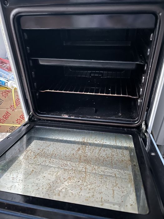 Продам электриескую плиту