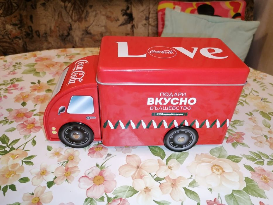 Метални кутии на Coca Cola