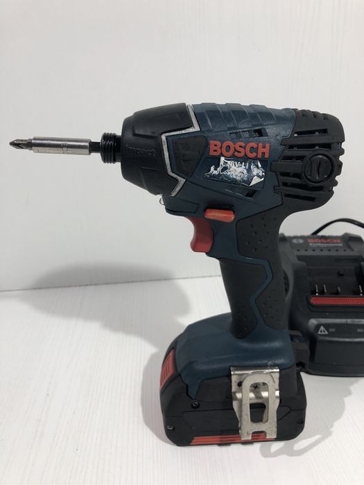 Set Bosch 18 v inpact si filetantă