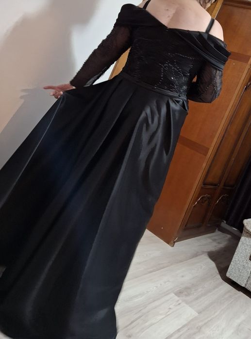 Rochie de seara, eleganta,purtata doar câteva ore!