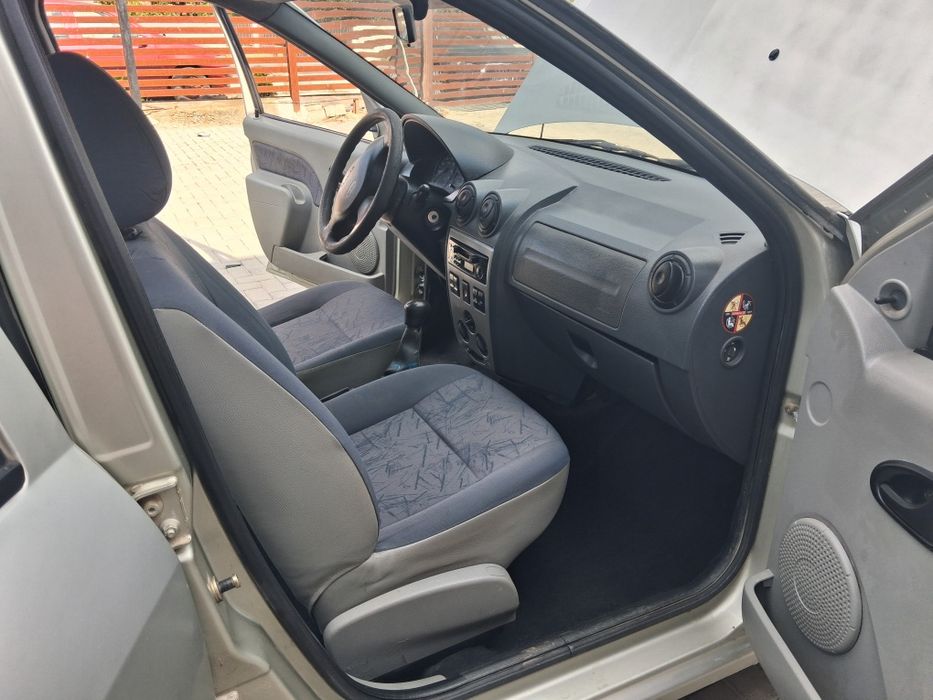 Se vinde dacia logan 14 mpi