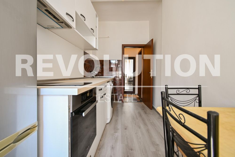 Дава се под наем Двустаен апартамент в София, Център - 78 кв.м за 700 € - Снимка #5