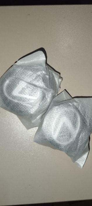 Продам комплект колпачков Lexus