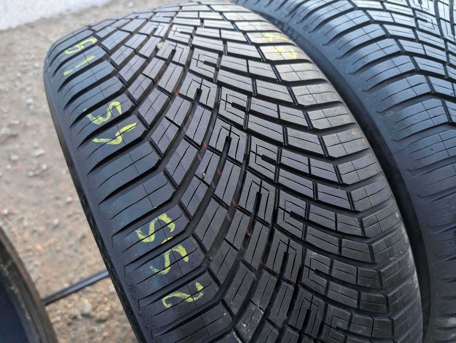 255/45 R19 • All Season • Continental AllSeasonContact ras