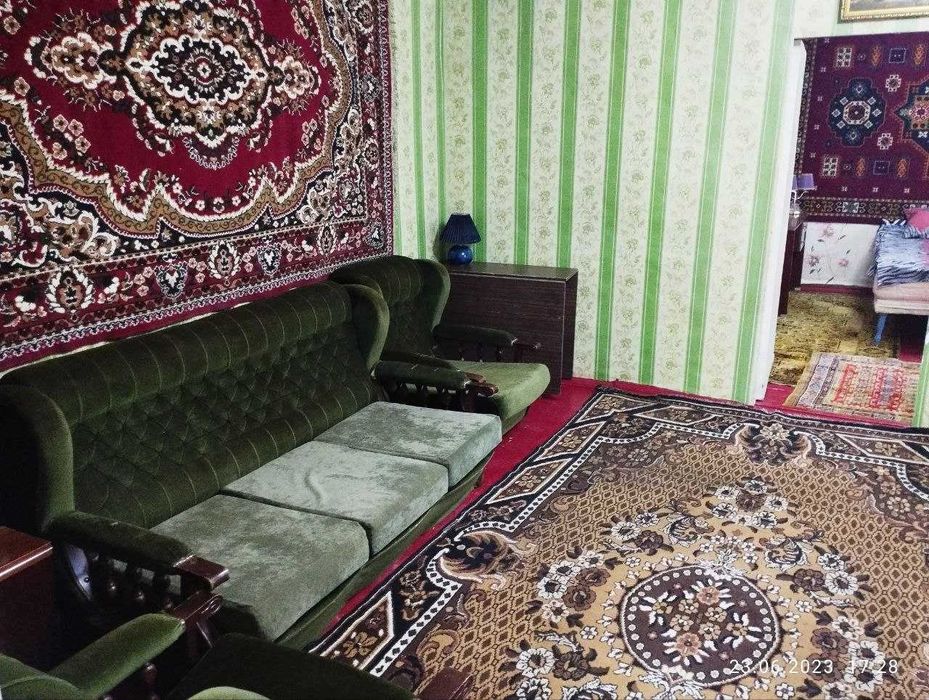 2 комнатный дом семейной паре на участке у ворот госпиталя 300 $