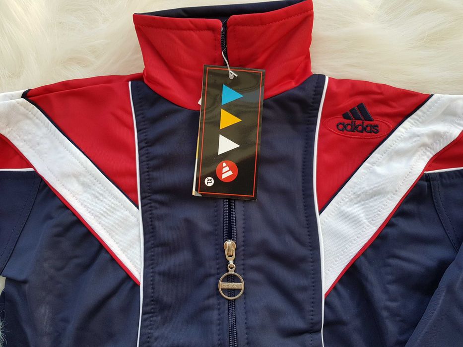 Детски екип Adidas 6-7 години - НОВ