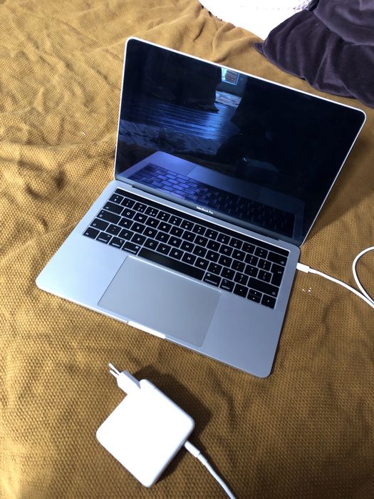 Лаптоп Apple MacBook Pro 2019, 13.3”