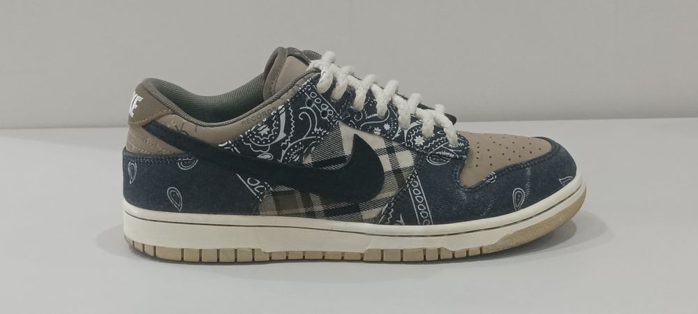 Nike SB Dunk Low Travis Scott