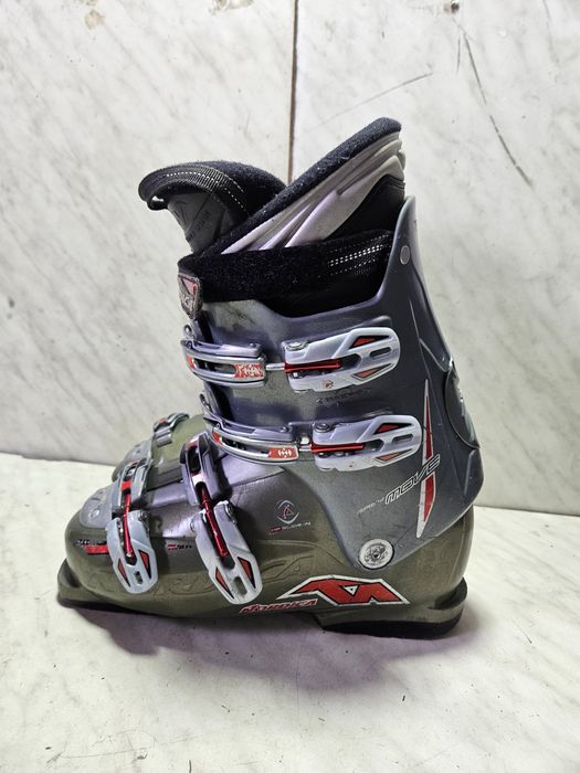 Clapari ski schi  Nordica  mondo   27-27,5 corespunde 42