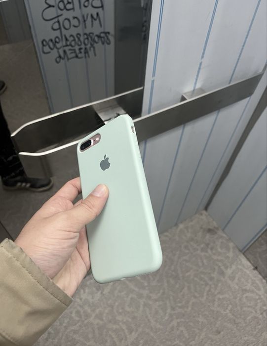 Айфон 7 Plus 128gb не вскрывался