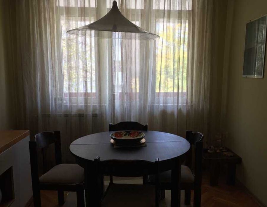 Дава се под наем Тристаен апартамент в Пловдив, Център - 88 кв.м за 280.5 € - Снимка #1