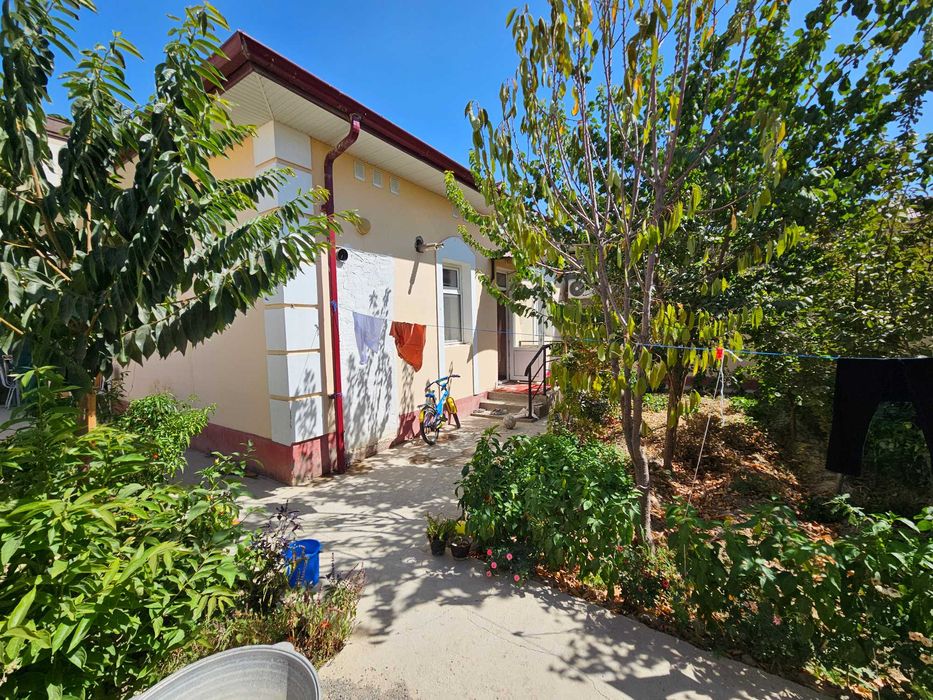 Каттедж, ховли уй