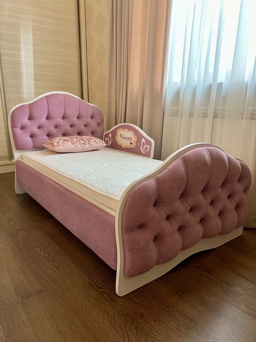 Очень красивая кроватка для девочки.
