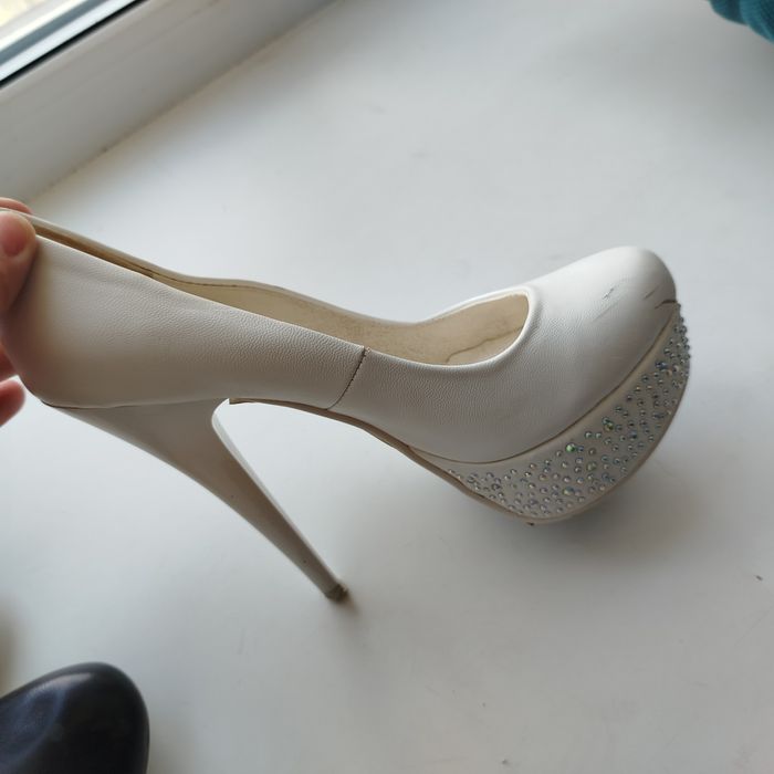 Женская обувь бесплатно