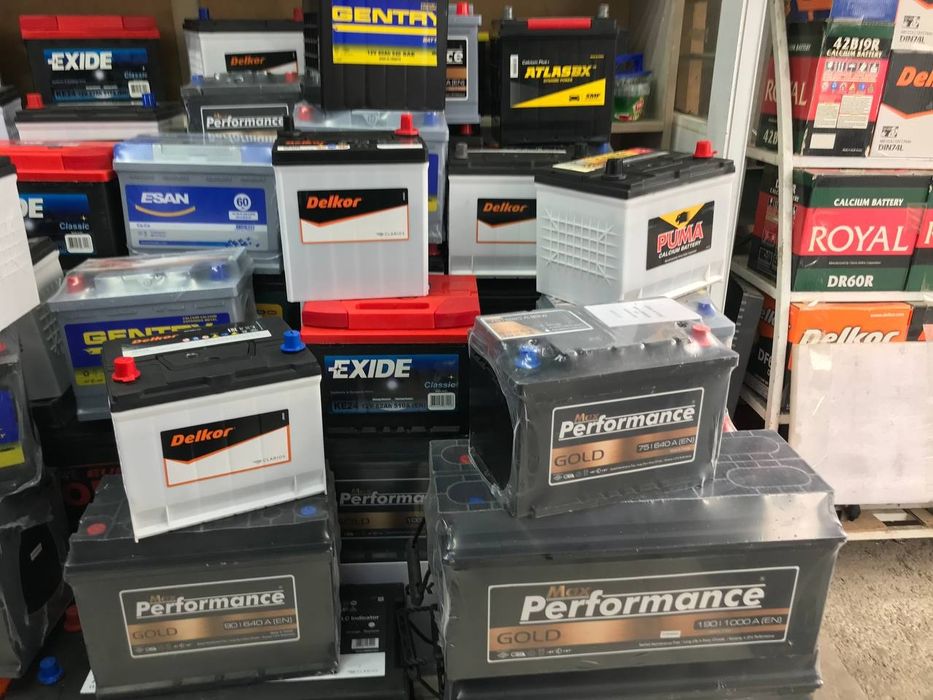 Самый мошный аккумлятори и ест гарантия на люббой машиней