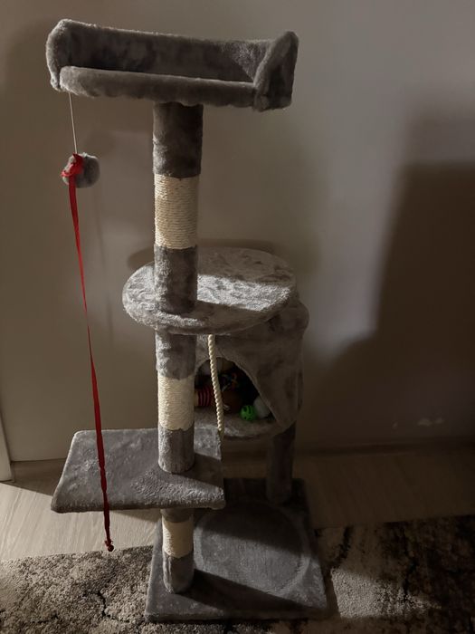 Висока катерушка за котки Чисто нова