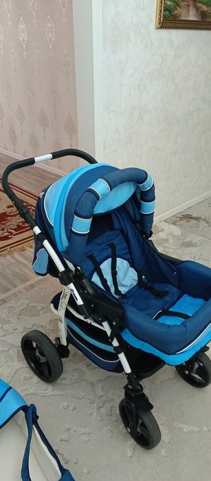 Продам отличную коляску, производство Польша
