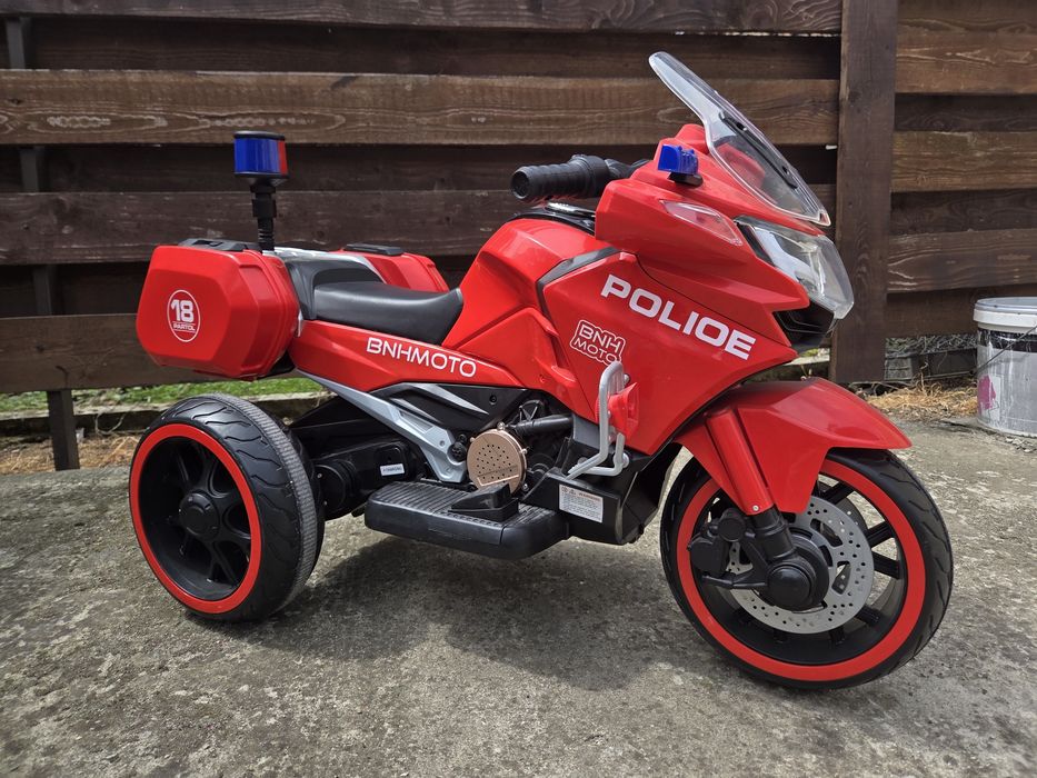 Motocicletă electrică de poliție pentru copii, de culoare roșie.
Caracteristici:copii, de culoare roșie.
Carac