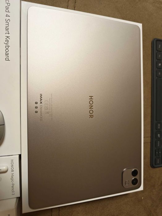 Пълен КОМПЛЕКТ Таблет Honor MagicPad 4 (12.3") – 16GB/512GB – КАТО НОВ!