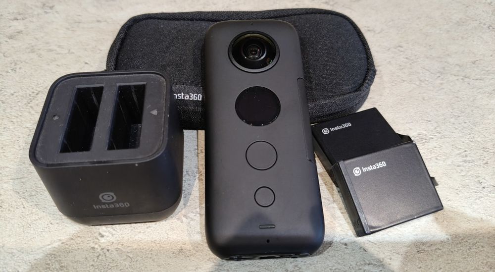 Camera Insta 360 X