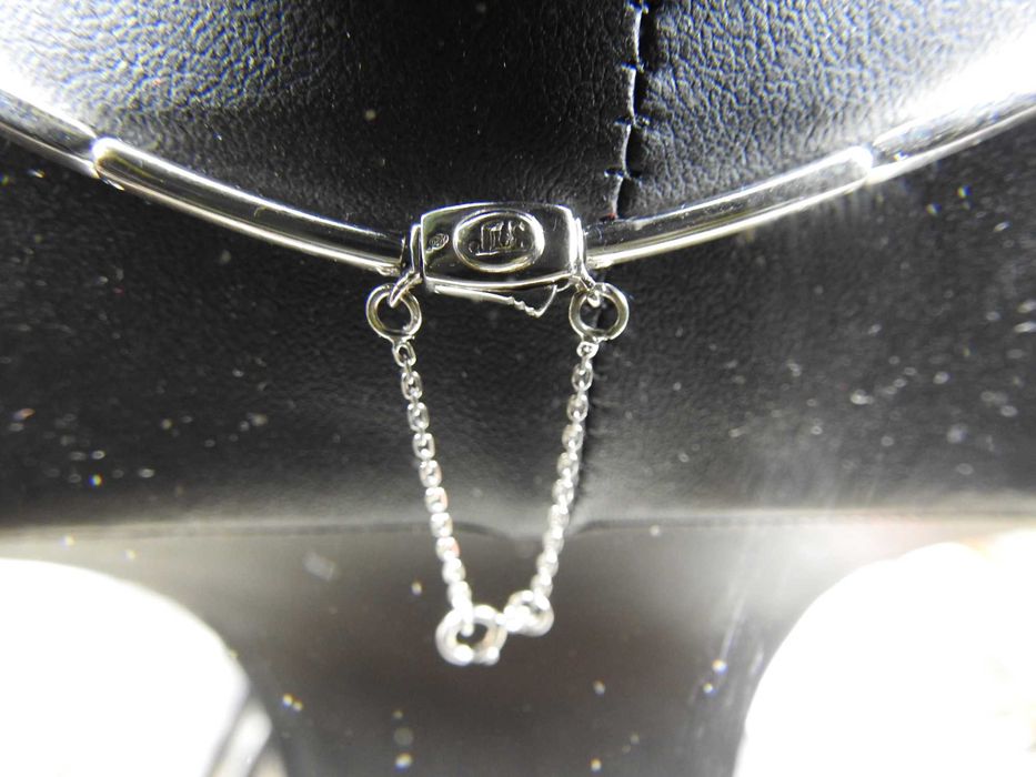 Колие бяло злато с диаманти