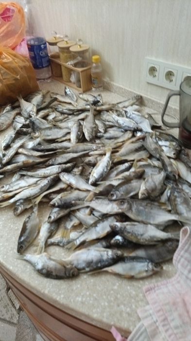 Рыба вяленная  местная