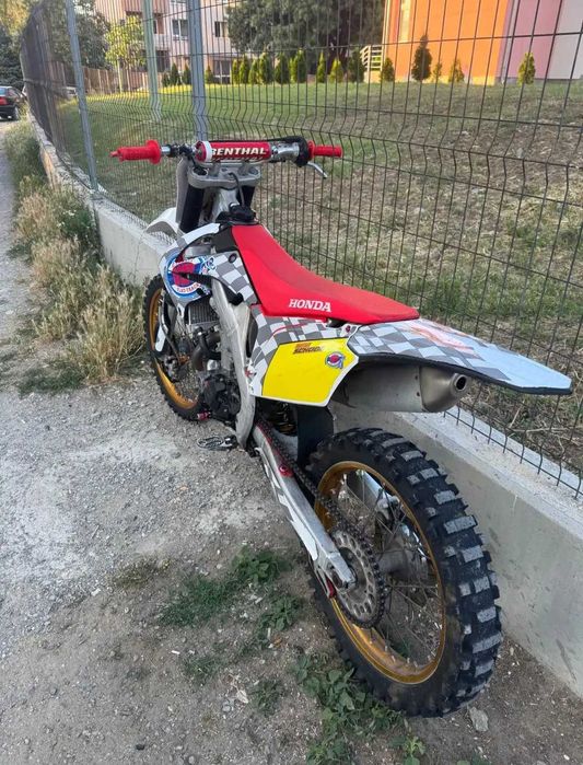 Мотоциклет CRF 450