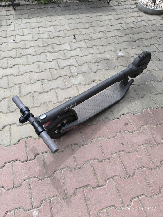 Электросамокат найнбот