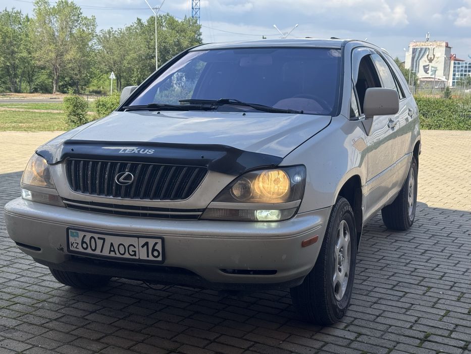 Продаю лексус рх300 lexus rx300