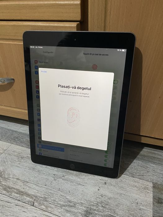 Vand tableta Ipad Generatia 6! Este ca noua !