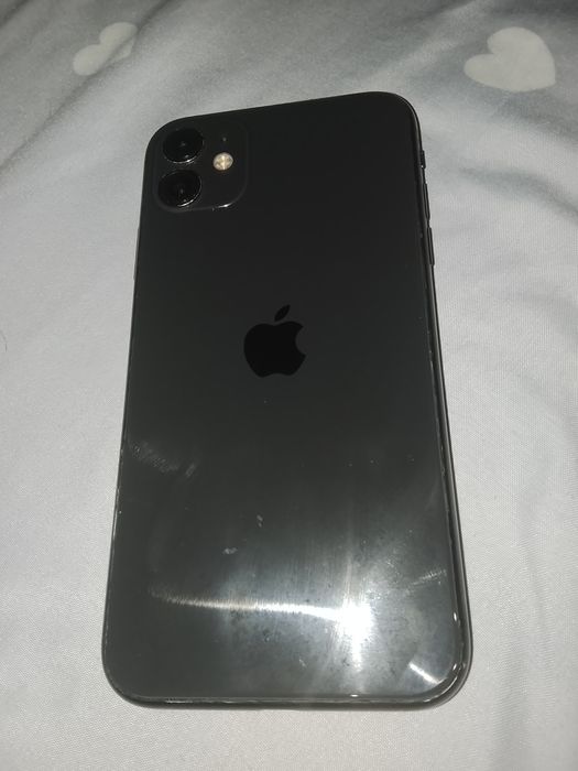 Айфон 11 продам срочно