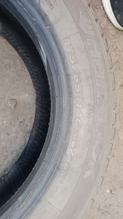 Продам покрышки зимние r14